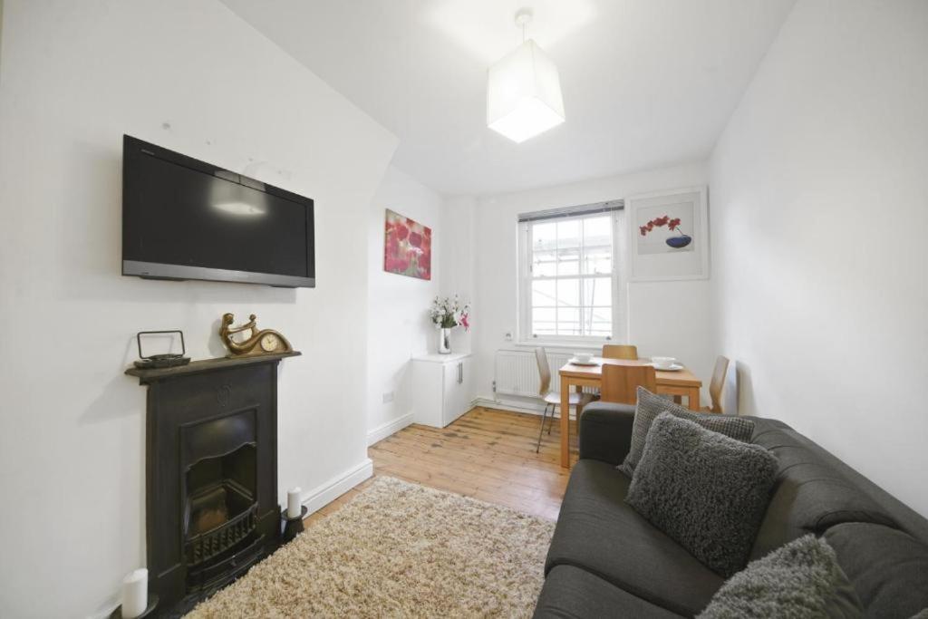 Modern Deluxe Camberwell Denmark Londra